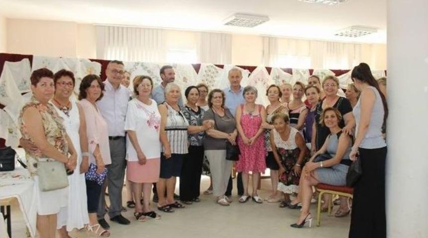 Didim Belediyesi&rsquo;nin Akb&uuml;k Kursiyerleri El Emeği &Uuml;r&uuml;nlerini Sergiledi