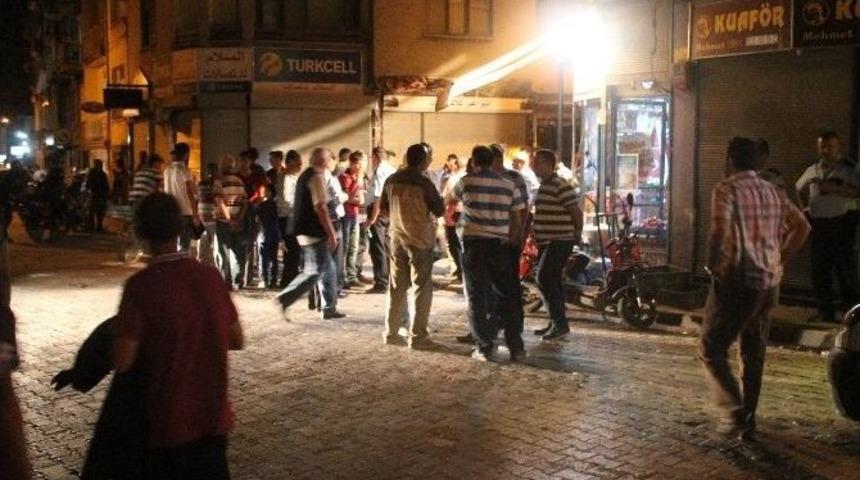 Silahlı, Bı&ccedil;aklı, Sopalı Kavga: 4 Yaralı