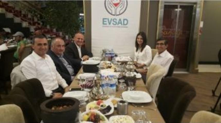 Başkan Keleş, Evsad’ın Düzenlediği İftara Katıldı