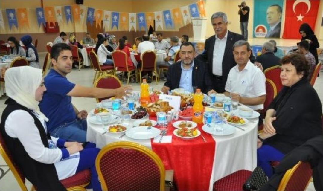 Ak Parti Simav İl&ccedil;e Başkanlığ&rsquo;ndan İftar