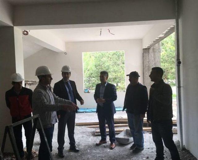 Arpaçay’da 24 Derslikli Okul Ve Yurt İnşaatının Yapımı Devam Ediyor