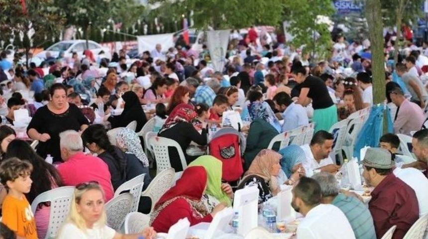 Başiskele Sahilleri İftar Masalıyla Doldu