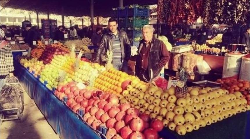 İzmir Feci Kaza: 1 &Ouml;l&uuml;, 1 Yaralı