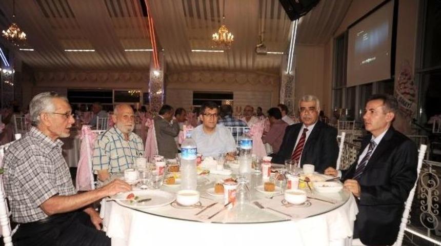 Bilecik İl M&uuml;ft&uuml;l&uuml;ğ&uuml; Ve Diyanet Vakfı Bilecik Şubesinden İftar