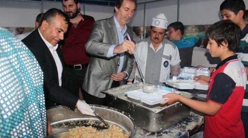 Müsiad’dan Tarihi Konaklarda 3 Bin Kişiye İftar