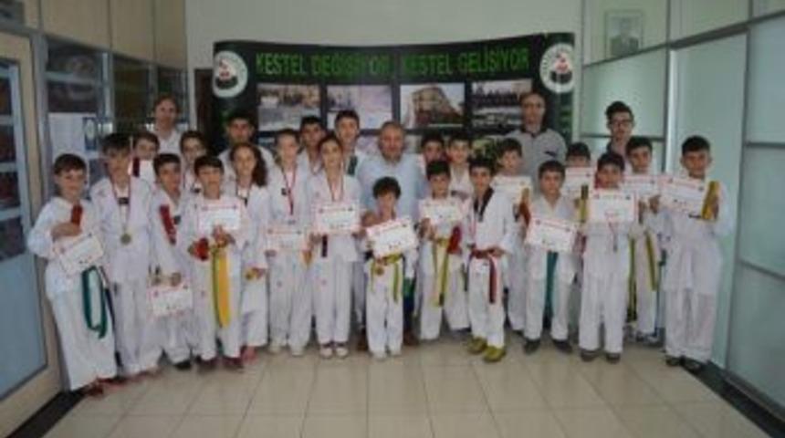 Kestel&rsquo;in K&uuml;&ccedil;&uuml;k Şampiyonları