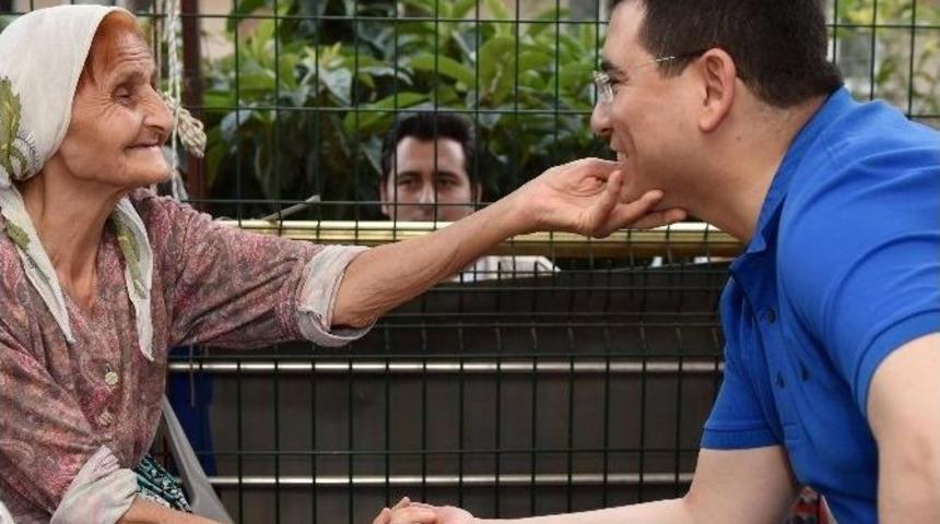 T&uuml;t&uuml;nc&uuml;, Ev Ziyaretlerine Devam Ediyor