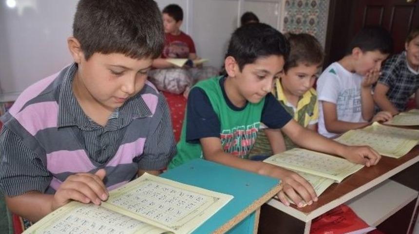 Akhisar&rsquo;da Yaz Kur&rsquo;an Kursları B&uuml;y&uuml;k Talep