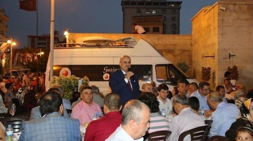 Kılı&ccedil; Şehrek&uuml;st&uuml; Konakları&rsquo;nda İftarını A&ccedil;tı