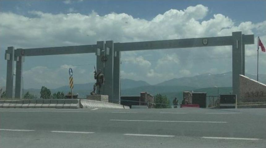 Bitlis&rsquo;teki Şehit Cenazesinde Basına &Ccedil;ifte Standart