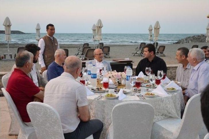 Yeşilyurt Grup’tan Çalışanlarına İftar G5