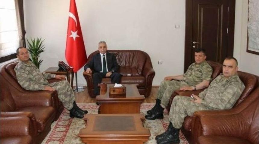 Korgeneral Temel’den Vali Toprak’a Ziyaret