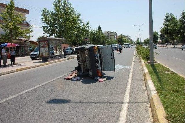 Otomobil Takla Attı: 2 Yaralı 1