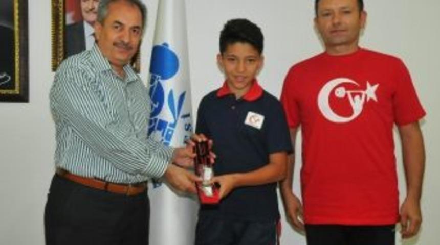 Halterde T&uuml;rkiye Beşincisi Akşehir&rsquo;den