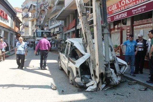 Borçka’da İş Makinesi Kazası