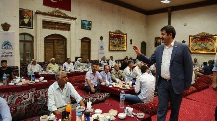Muhtarlar Eyy&uuml;biye&rsquo;nin İftar Sofrasında Buluştu