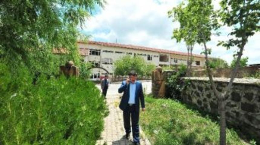 Yozgat&rsquo;ta &Ccedil;&uuml;r&uuml;k Raporu Verilen Kamu Binası Yıkılarak Yerine Yenisi Yapılacak