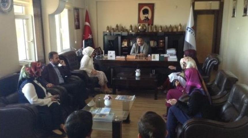 Taşkesenlioğlu&rsquo;nun Ahlat Ziyareti