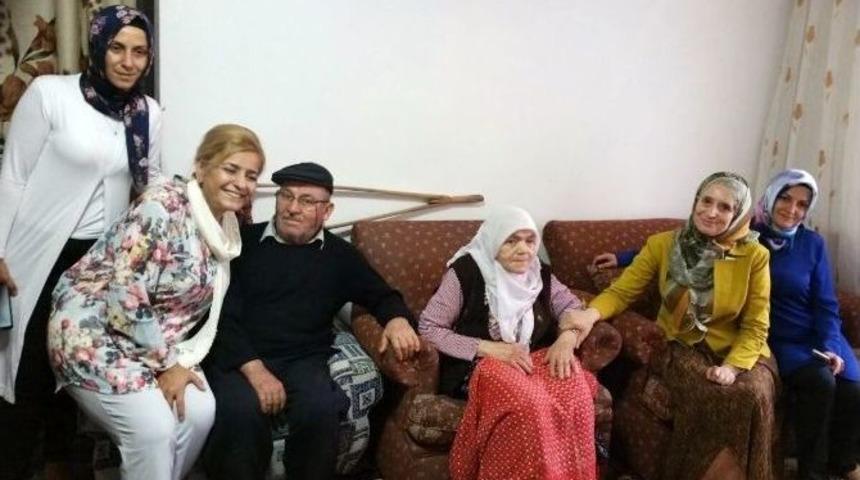 Nevin G&ouml;k&ccedil;ek Ve Ayşe G&uuml;ney&rsquo;den Mahalle Ziyareti