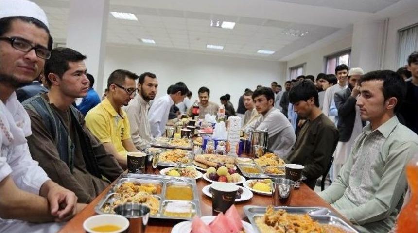 Tika&rsquo;dan Kabil&rsquo;de Yetimler Ve Sokak &Ccedil;ocukları İ&ccedil;in İftar