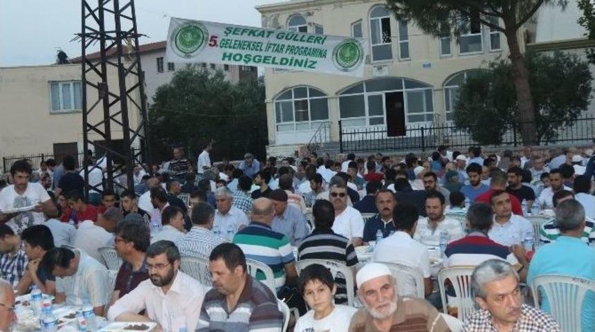 Somuncu Baba İftarına Yoğun Katılım