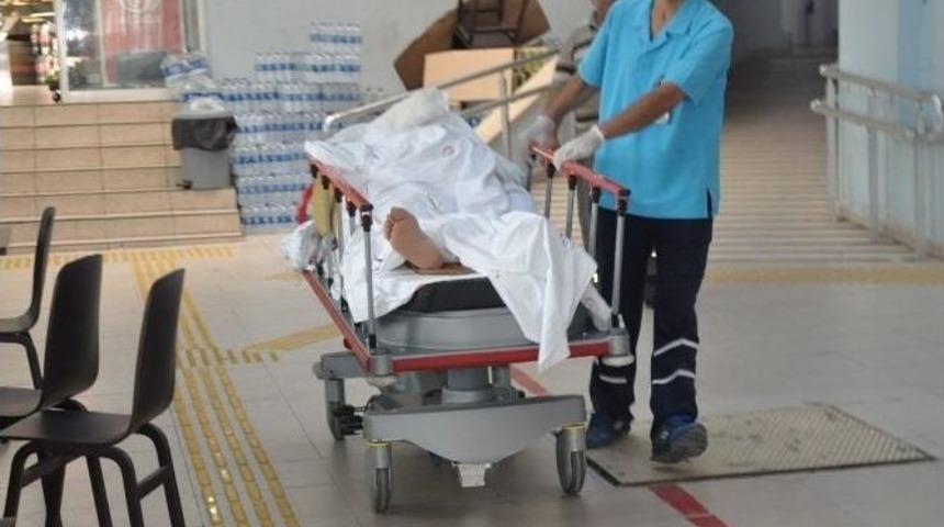 Bartın&rsquo;da Otomobil Tarlaya U&ccedil;tu: 3 Yaralı