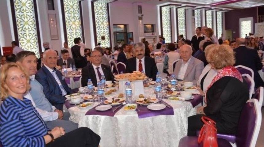 İş Adamı Rıza G&uuml;ral&rsquo;dan İftar