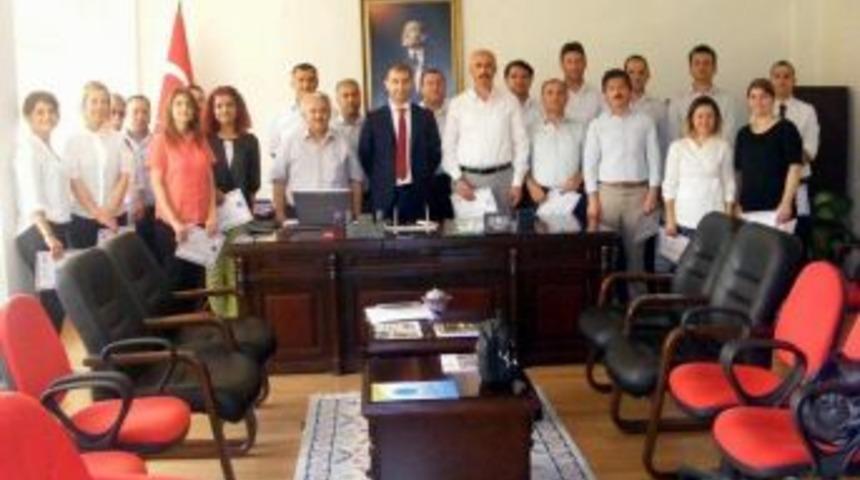 Ko&ccedil;arlı&rsquo;da &Ouml;ğretmenler &Ouml;d&uuml;llendirildi
