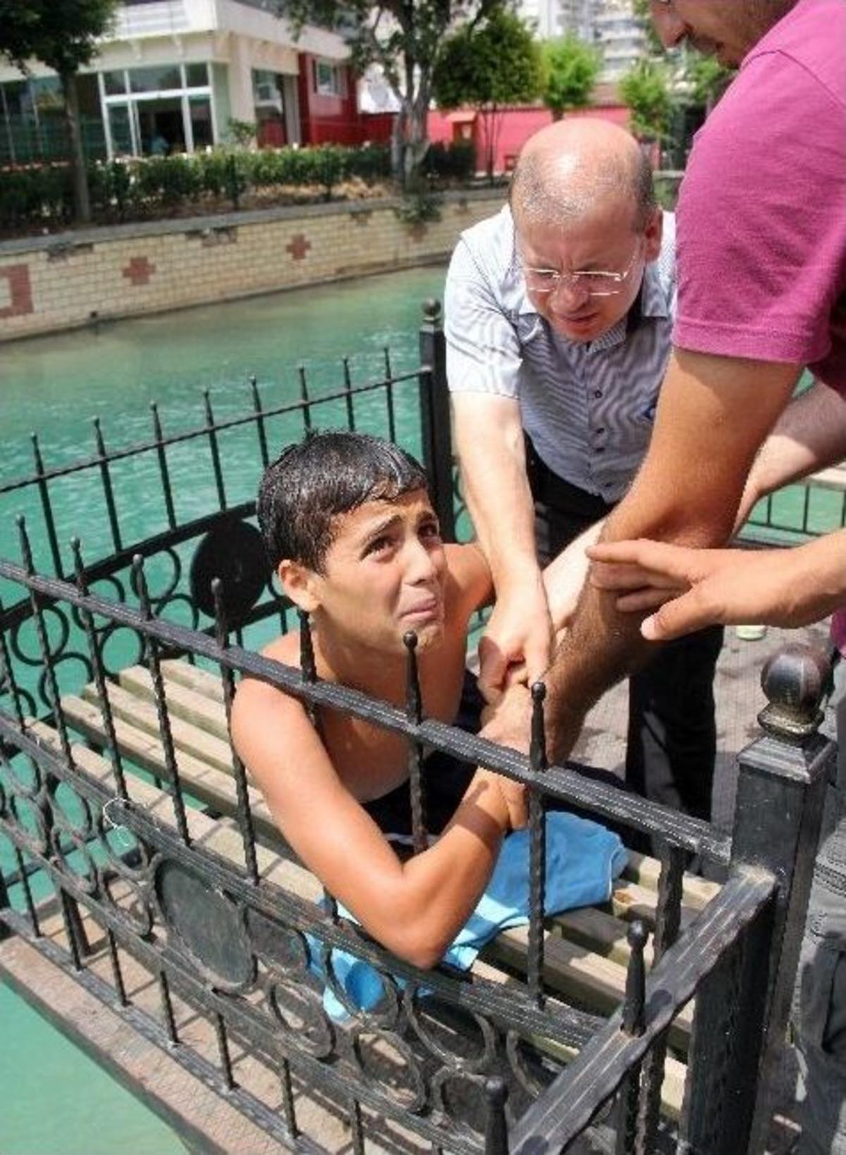 (&ouml;zel) Polisten "&ccedil;ocuklar Boğulmasın" Operasyonu