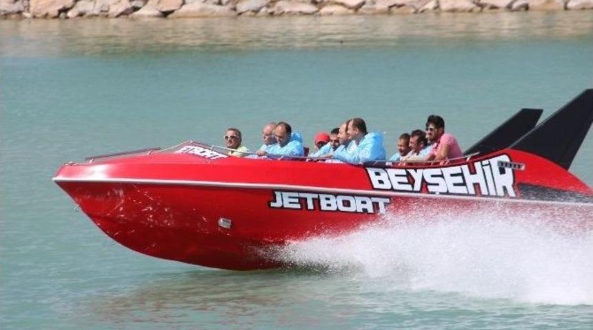 Beyşehir G&ouml;l&uuml;&rsquo;nde Jetboat Heyecanı