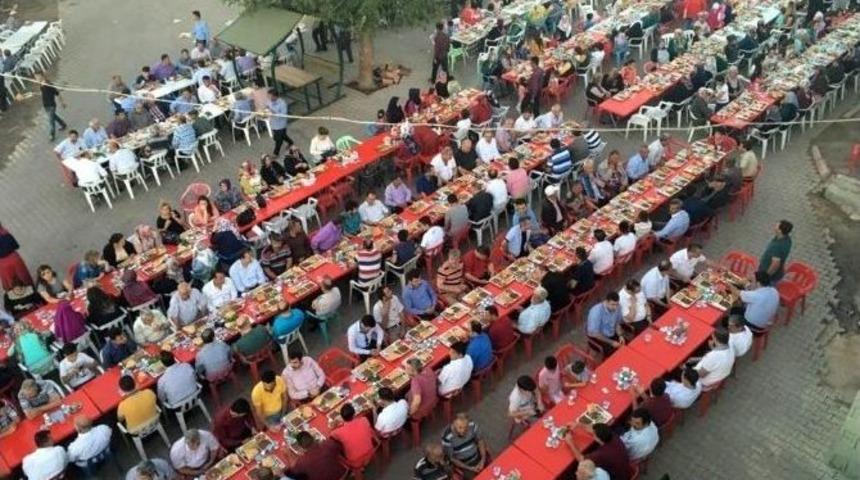 Polateli Belediye Başkanı &Ccedil;elik, İftar Verdi