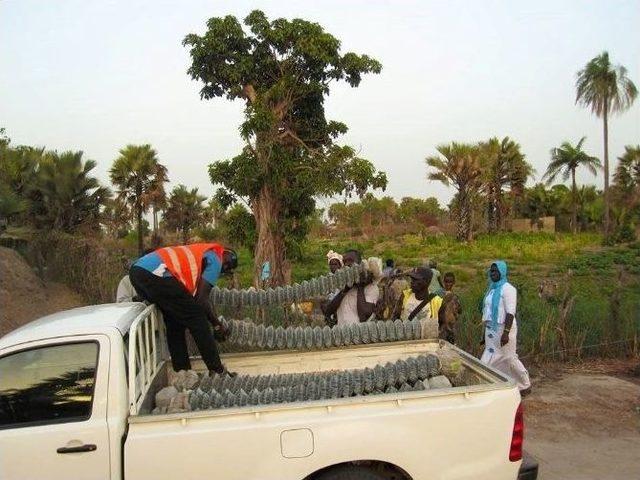 Sanko Gambiya’da İhtiyaç Sahiplerine Destek Sağlıyor