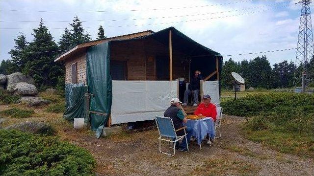 Serinlemek İsteyen Uludağ’a Kaçıyor