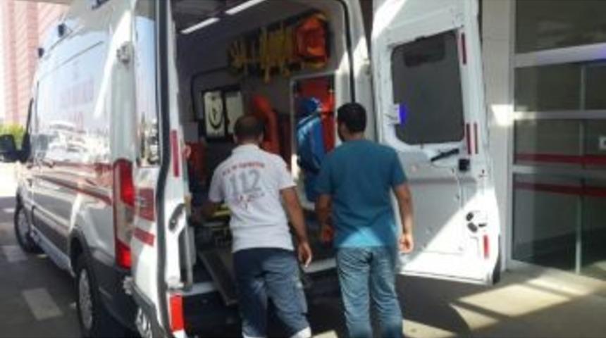 Direksiyon Başında Uyuyakalan S&uuml;r&uuml;c&uuml; Kaza Yaptı