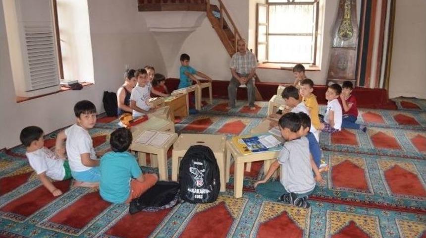 Kula&rsquo;da Yaz Kur&rsquo;an Kursları Başladı