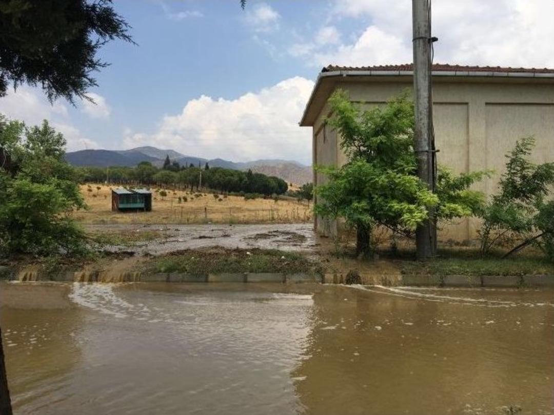 Alaşehir Belediyesinden Anında M&uuml;dahale