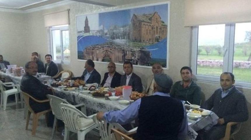 Erdin&ccedil; Dolu Akpınar K&ouml;y&uuml;&rsquo;nde İftarını A&ccedil;tı