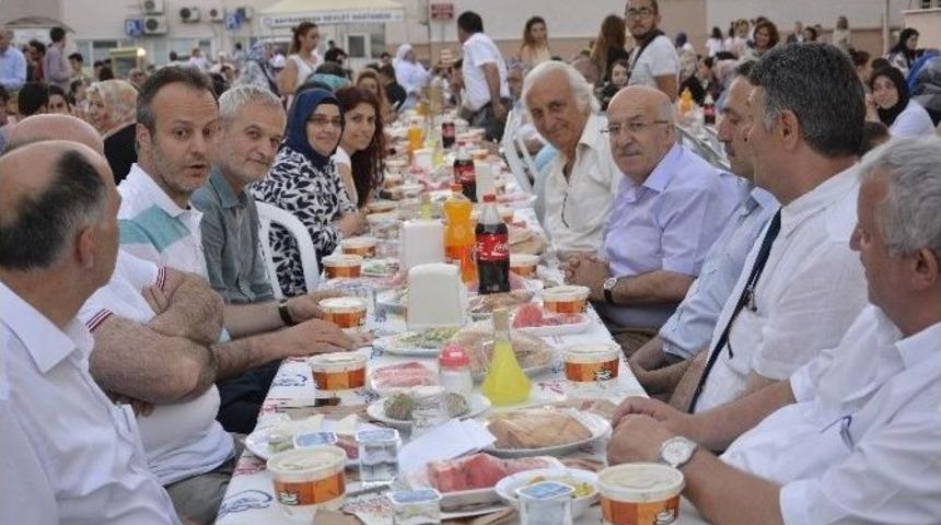 Bayrampaşa&rsquo;da Bereket Sofrası