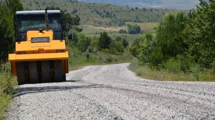 Asfalt &Ccedil;alışmaları Hız Kesmeden Devam Ediyor