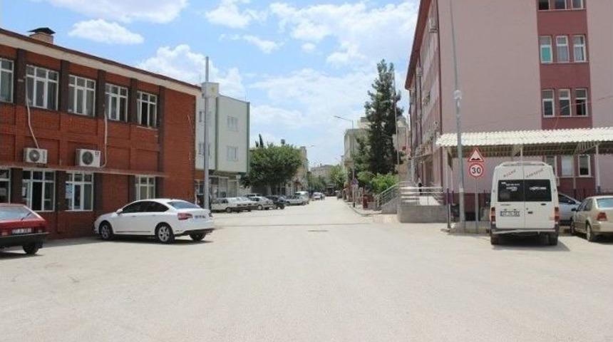 Yavuzeli&rsquo;nde Sıcaktan Bunalan Vatandaşlar Kaynak Sulara Koştu