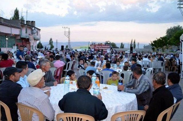 Bünyan Belediyesi İftar Sofrası Karakaya’da Kuruldu