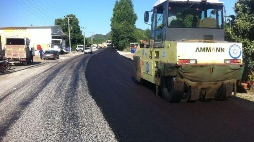 B&uuml;y&uuml;kşehirin Sıcak Asfalt &Ccedil;alışmaları K&ouml;yceğiz&rsquo;de Devam Ediyor