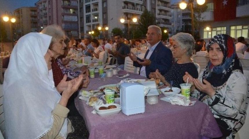 Başkan G&ouml;rmez&rsquo;e Huzurevi Teşekk&uuml;r&uuml;