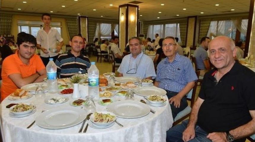 Adana İl Milli Eğitim M&uuml;d&uuml;rl&uuml;ğ&uuml; &Ccedil;alışanları İftarda Buluştu