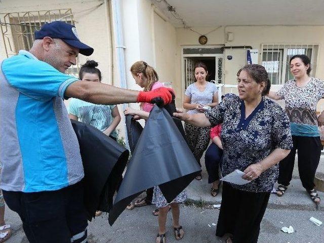 Buca’da Çöpler Poşete