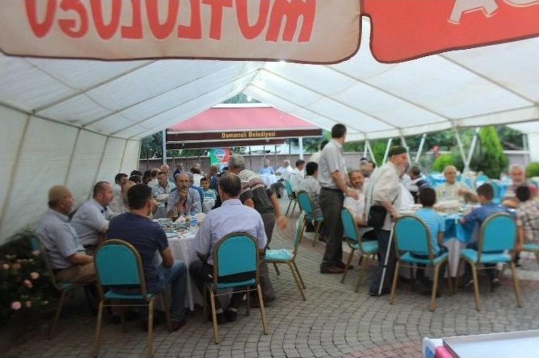 Osmaneli&rsquo;de Şehit Ve Gazi Aileleri İftarda Bir Araya Geldi