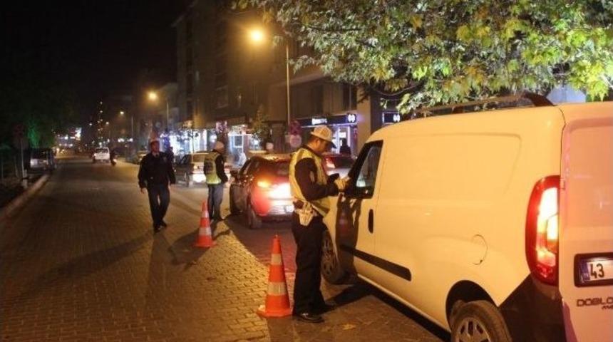 Tavşanlı&rsquo;da Otomobil Ve Motosikletler Kontrol Altında