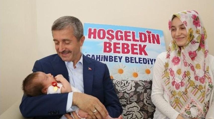 Tahmazoğlu 50 Bin Bebeği Ziyaret Etti