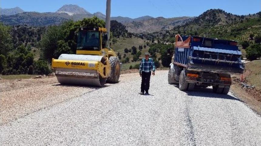 Korkuteli G&uuml;zle Yolu Asfalta Kavuşuyor