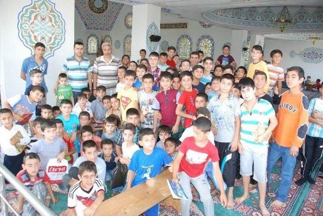 Türkiye Rekorunu Elinde Bulunduran Camide Eğitimci Sıkıntısı